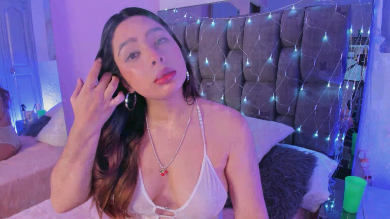 AnnaWhhitte's Streamate show and profile