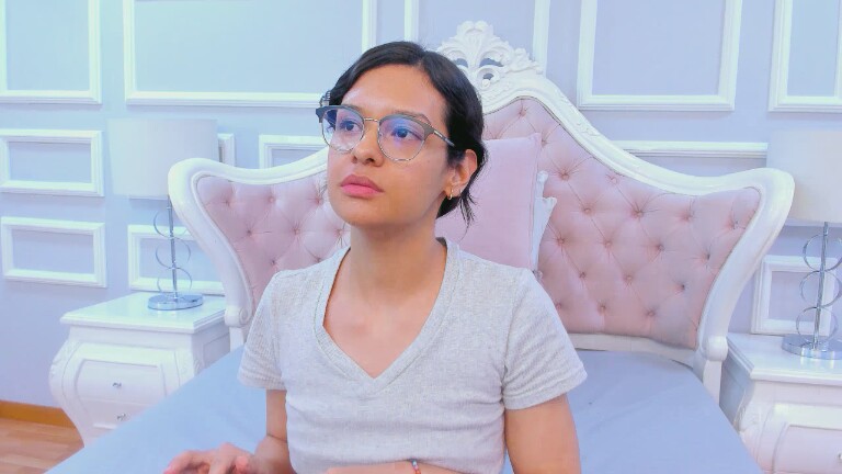 AlannaVegga's Streamate show and profile